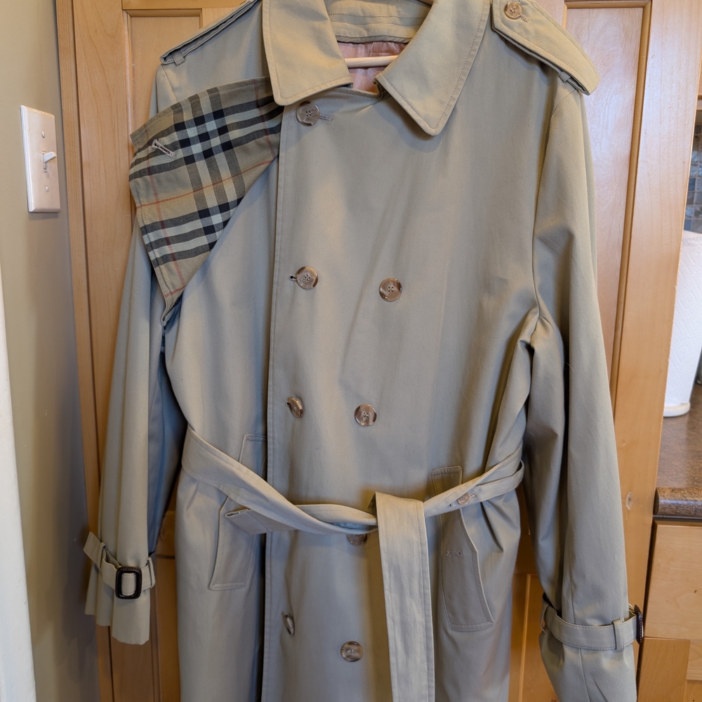Bradley Jons For Gruner&Co Classic Beige Men or Women Trench Coat Size L